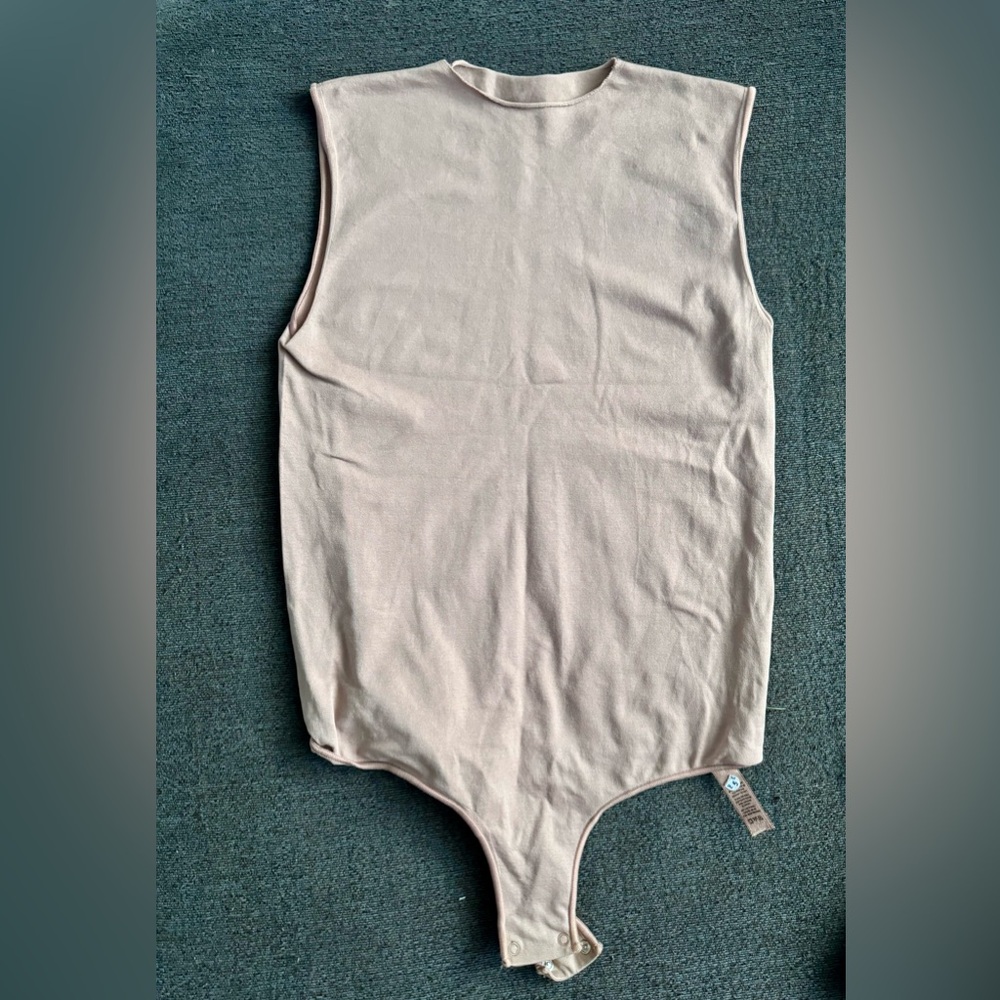 Skims essential crew neck body suit